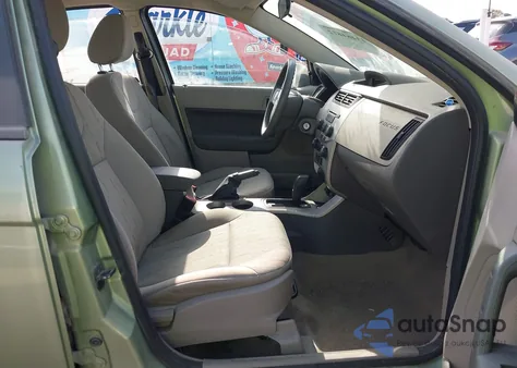 2008 Ford Focus Se z USA, uszkodzony, nr VIN 1FAHP35N18W142540